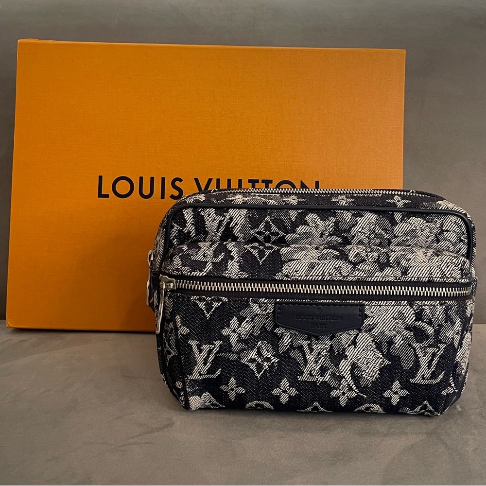 🌟 SOLD 🌟 NWT Louis Vuitton Monogram Tapestry Outdoor Bumbag - Picture 5 of 12